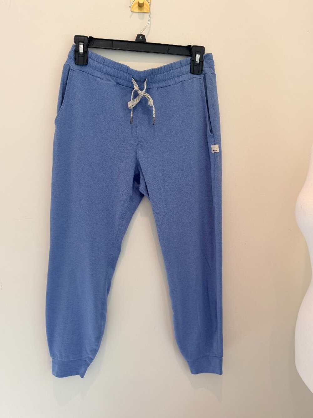 Vuori Performance Jogger – Women’s Size XS – Heathered Blue